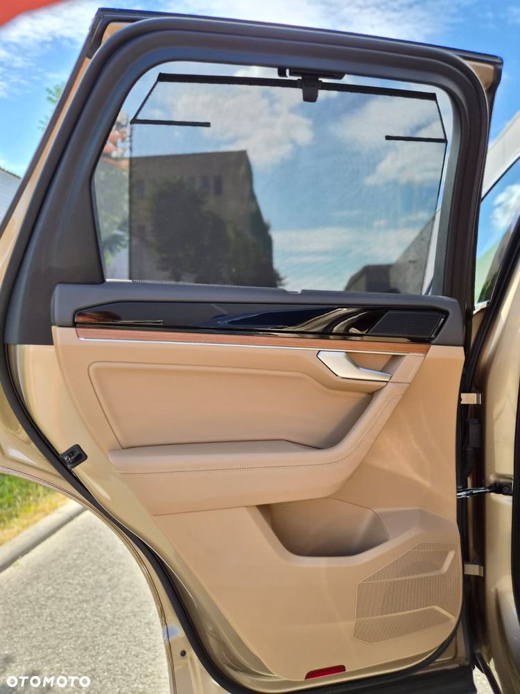 Volkswagen Touareg 3.0 V6 TDI SCR 4Mot Elegance - 16