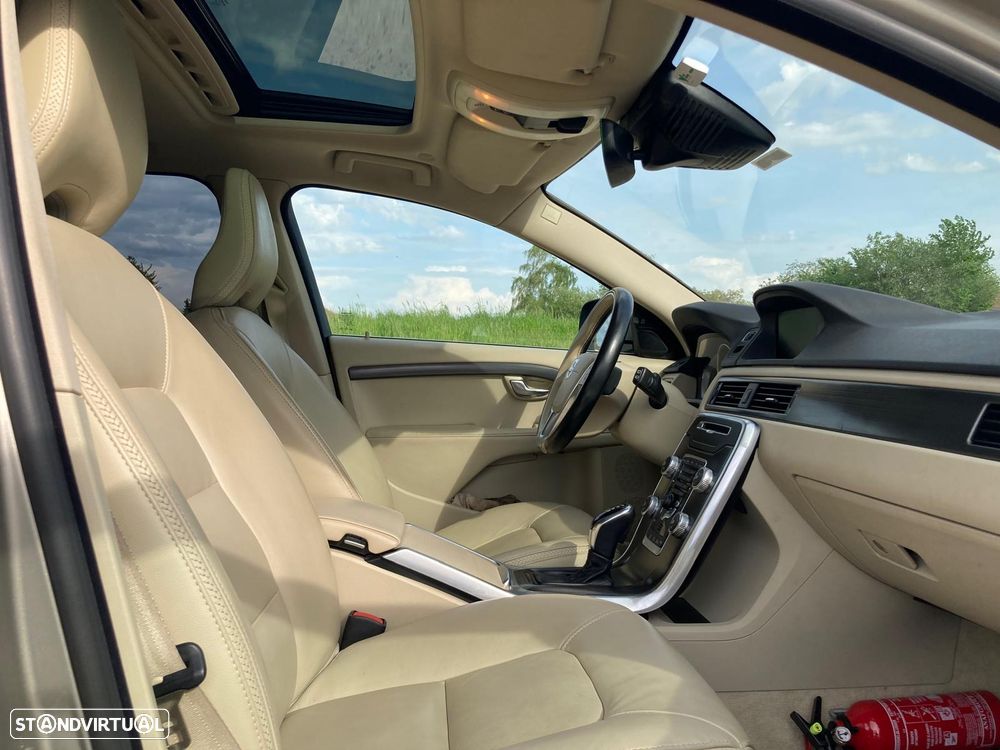 Volvo XC 70 D4 Geartronic Summum - 9