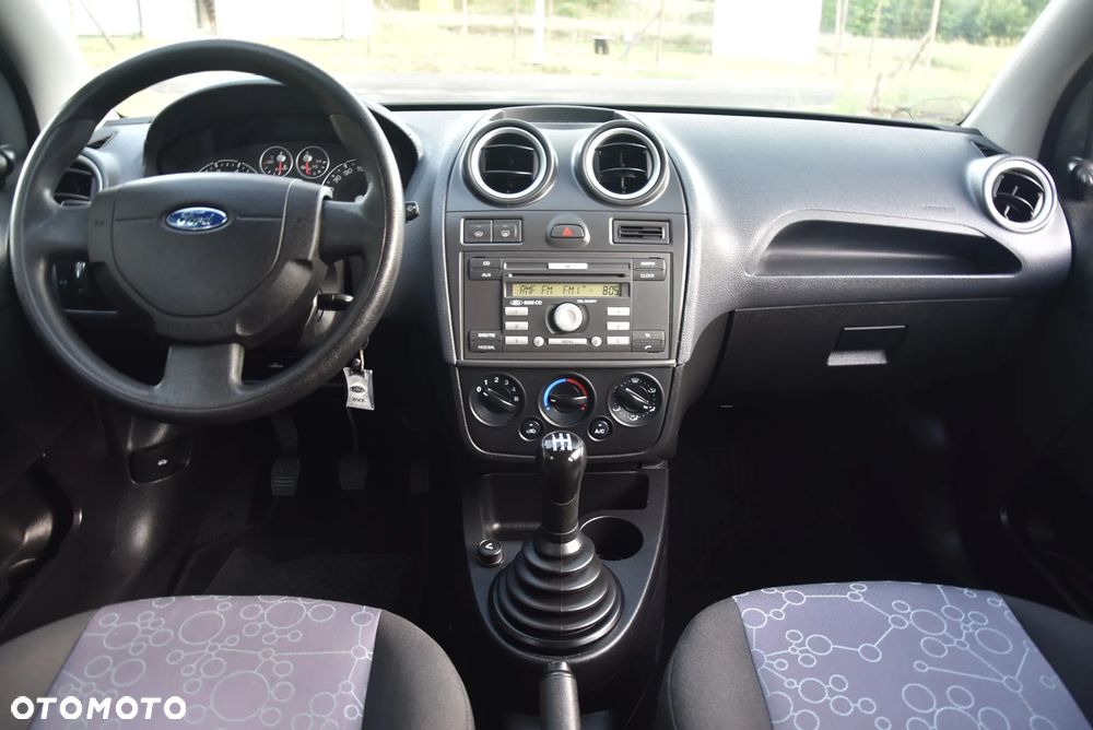 Ford Fiesta ver-1-3-black-magic - 5