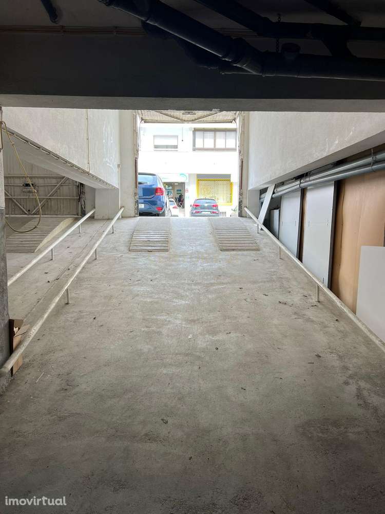 Parqueamento para motas ou armazem, Santo António da Caparica - Grande imagem: 3/4