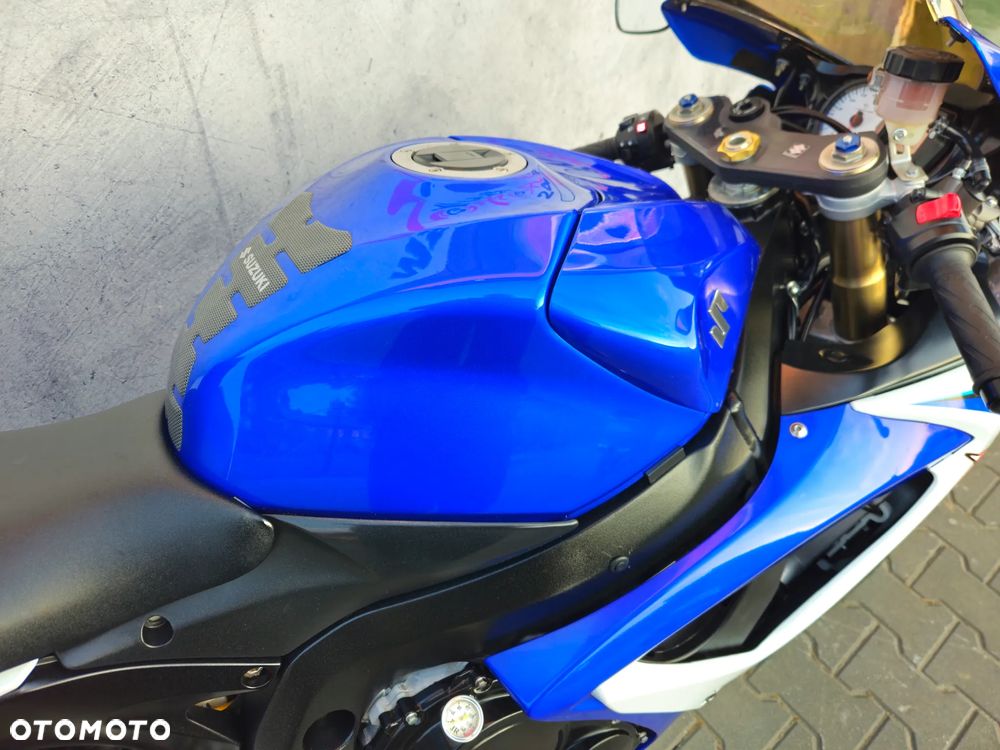 Suzuki GSX-R - 19