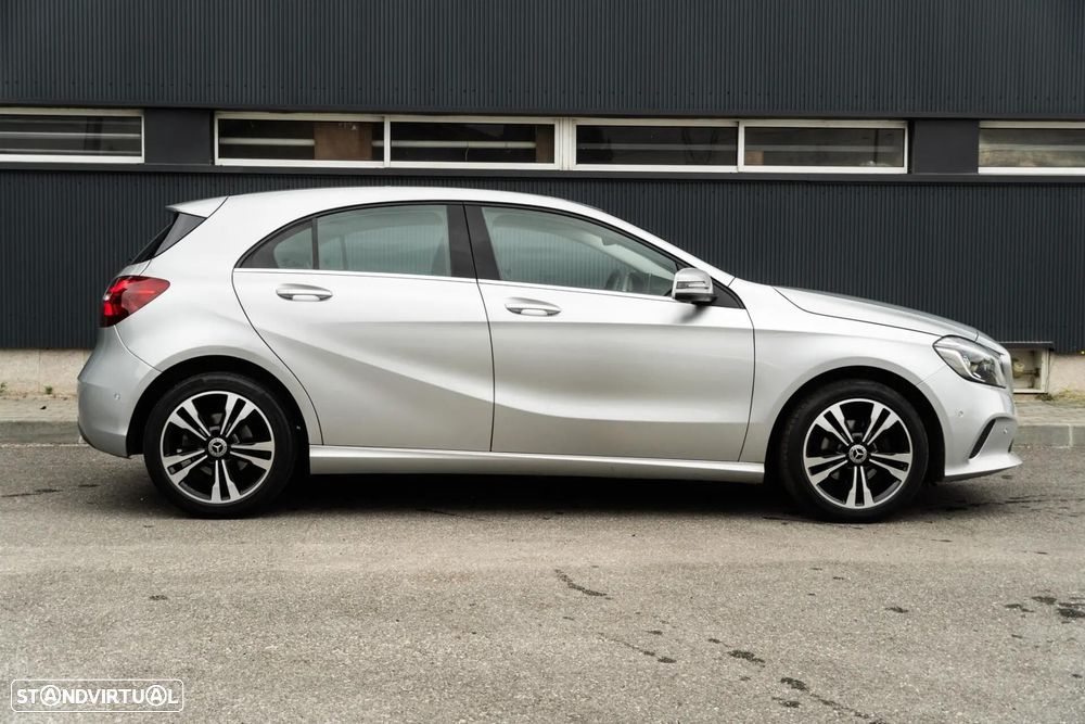 Mercedes-Benz A 180 d Style Plus Aut. - 30