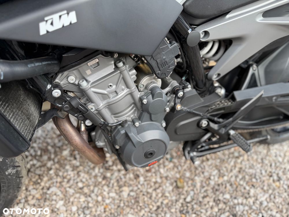 KTM Duke 790 - 8
