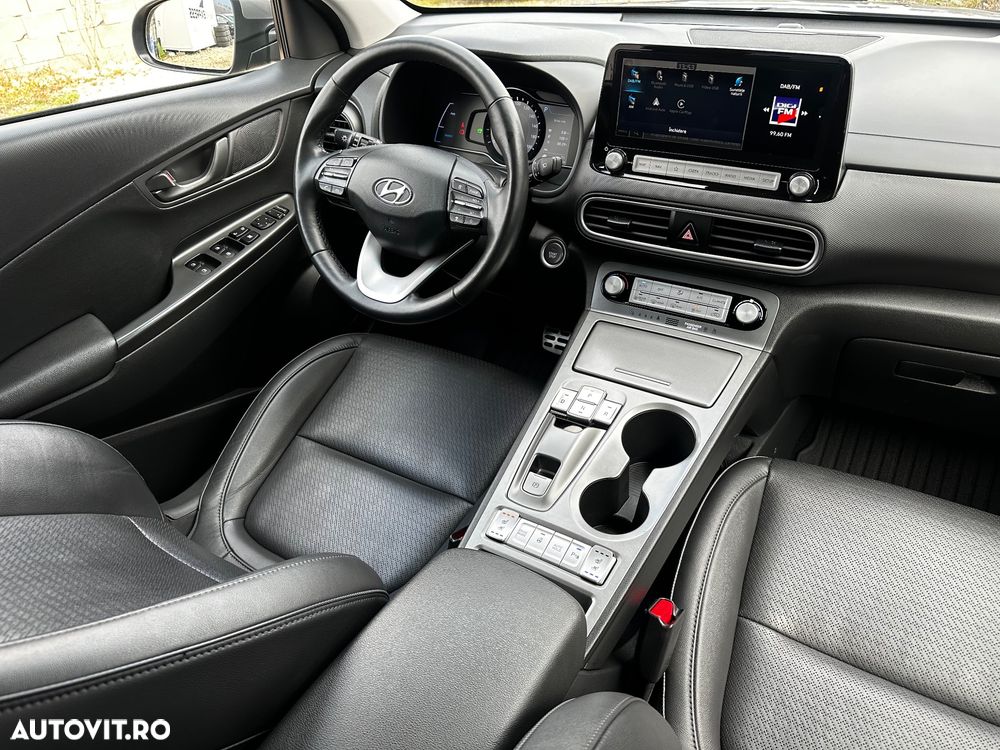 Hyundai KONA EV Premium - 7