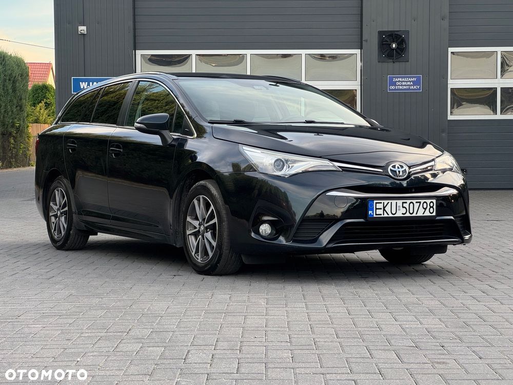 Toyota Avensis - 15
