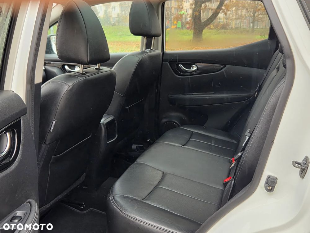 Nissan Qashqai 1.6 dCi 4 x 4 DPF Start/Stop I-Way - 8