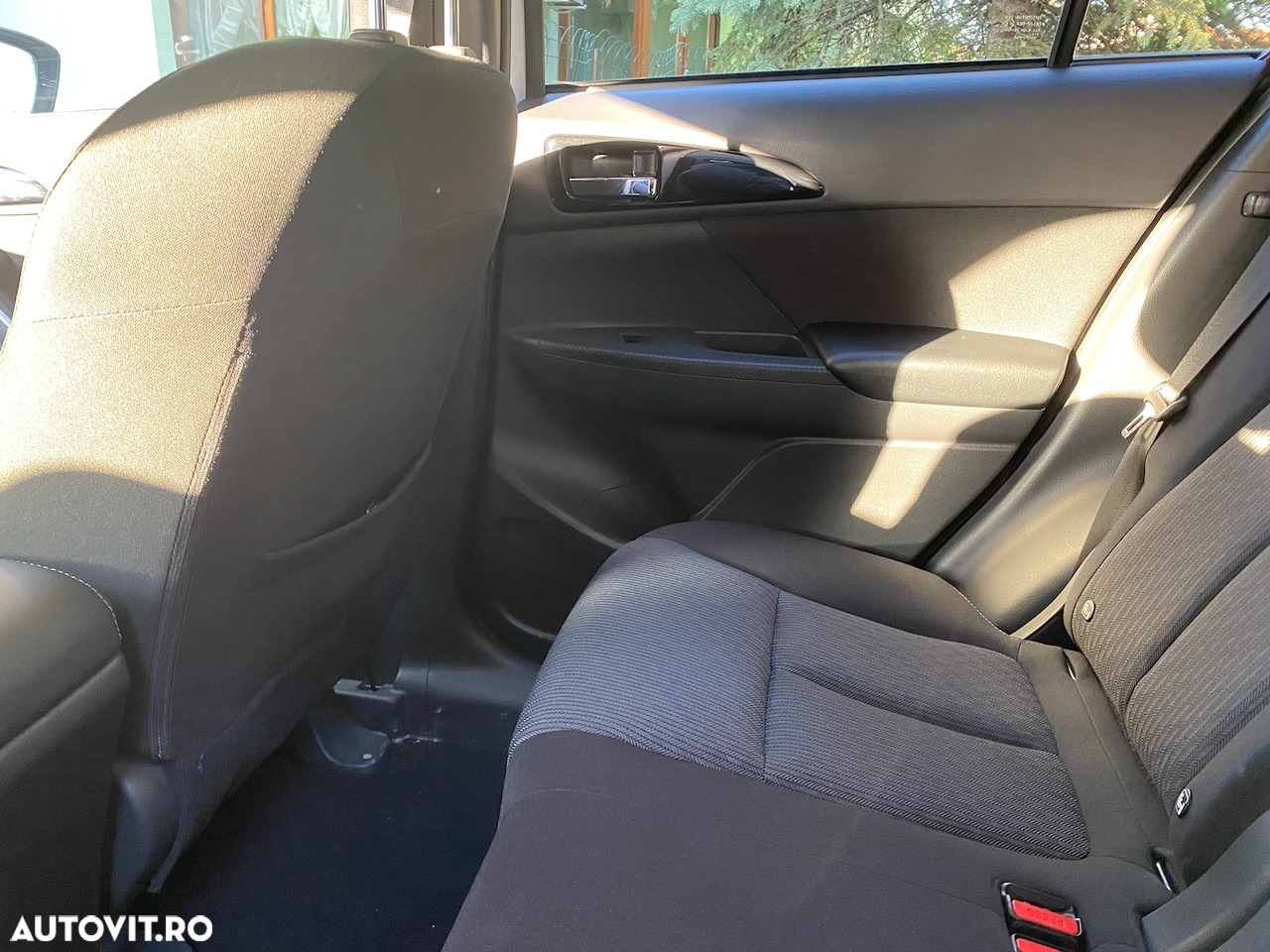 Mitsubishi Eclipse-Cross PHEV Invite - 11