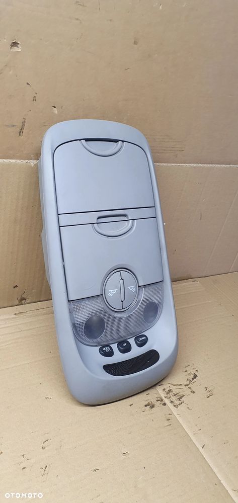 Lampka podsufitki oświetlenie kabiny Kia Sorento I 940A0-3E010 - 4