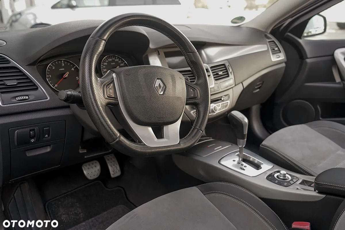 Renault Laguna Grandtour 2.0 dCi FAP Dynamique - 28
