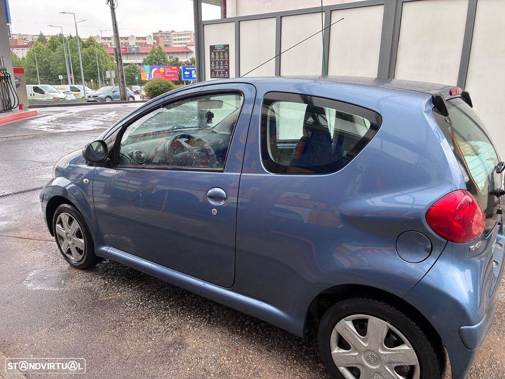 Toyota Aygo City - 4