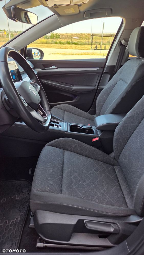 Volkswagen Golf 1.5 eTSI Life DSG - 21