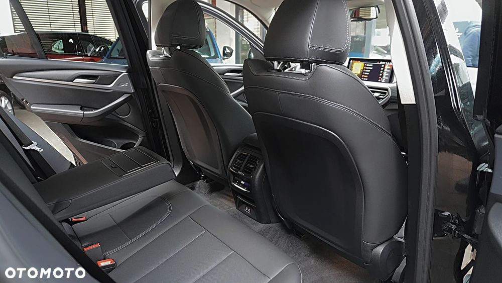 BMW X3 - 16