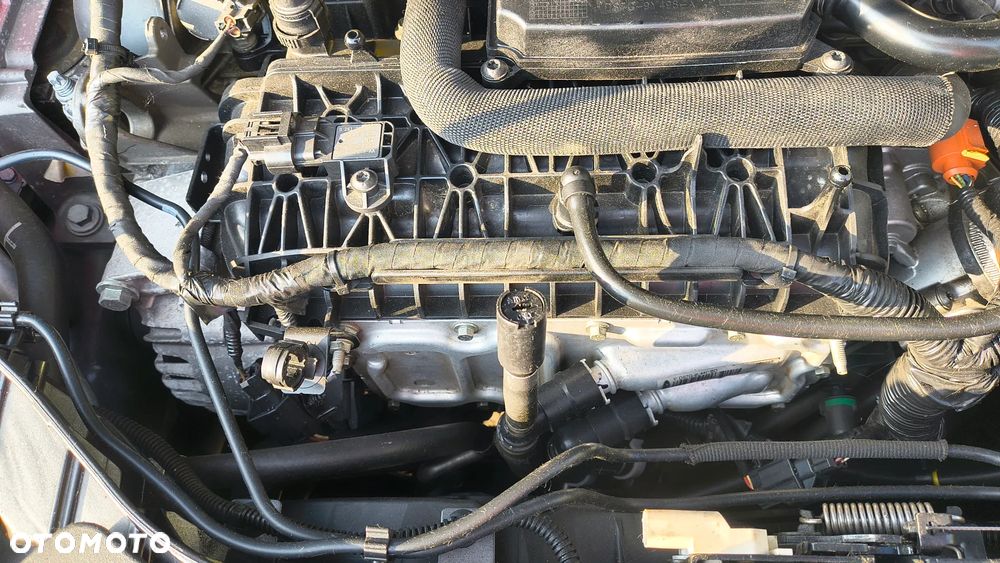 Ford Kuga - 25