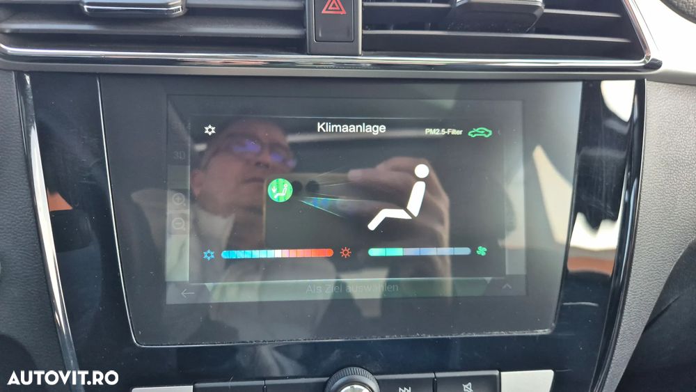 MG ZS EV Luxury - 23