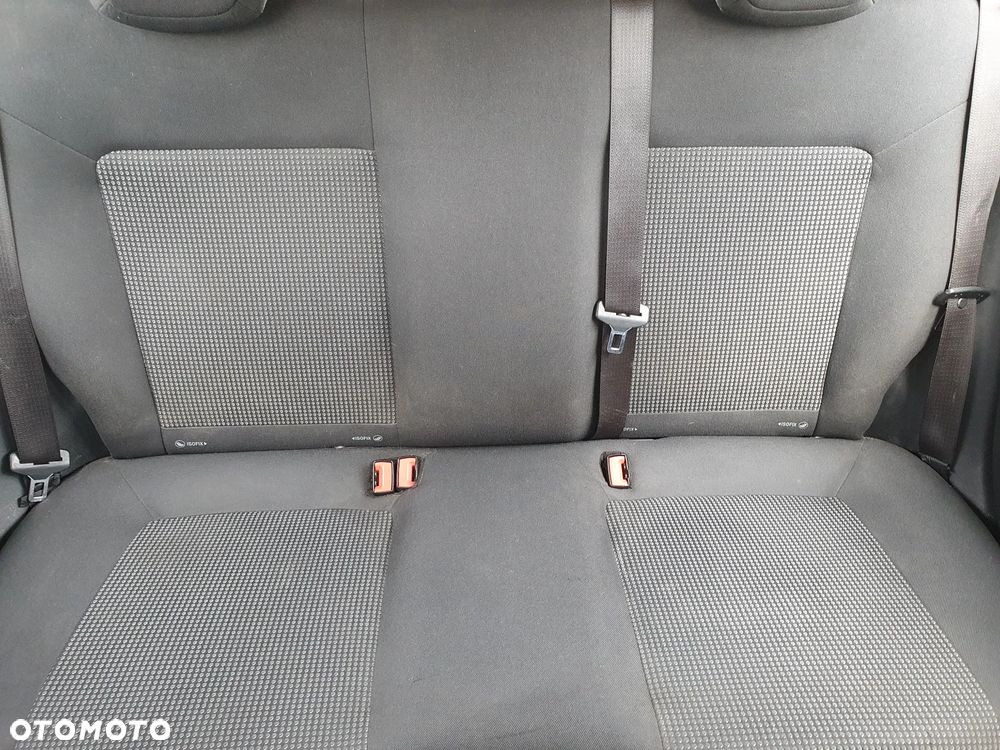 Opel Corsa 1.2 16V Cosmo - 17