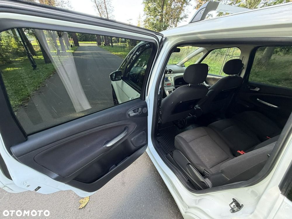 Ford Galaxy - 21