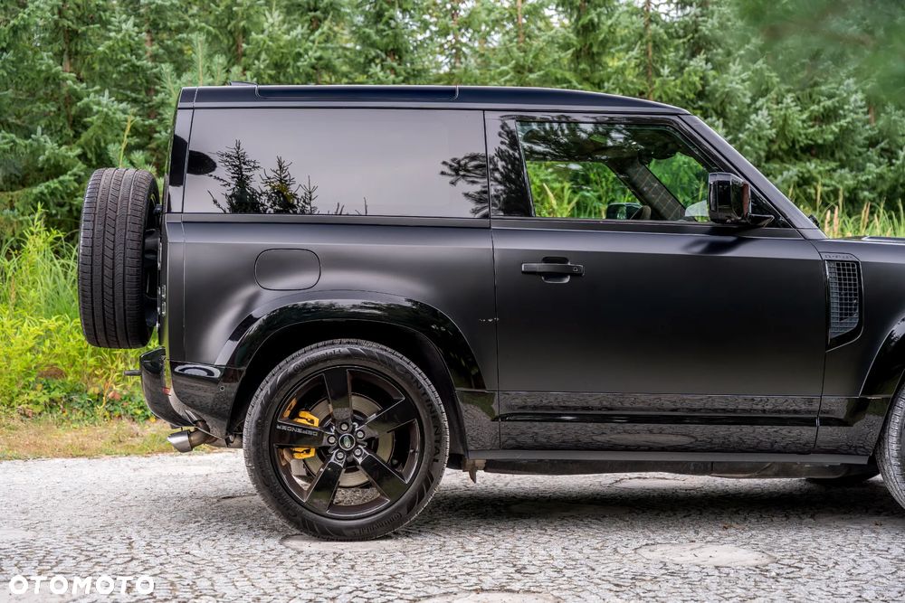 Land Rover Defender - 9