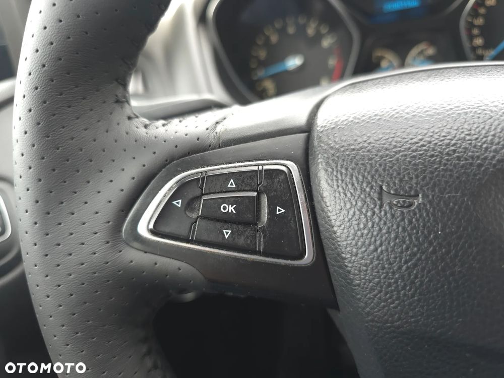 Ford Focus 1.6 Ambiente - 22