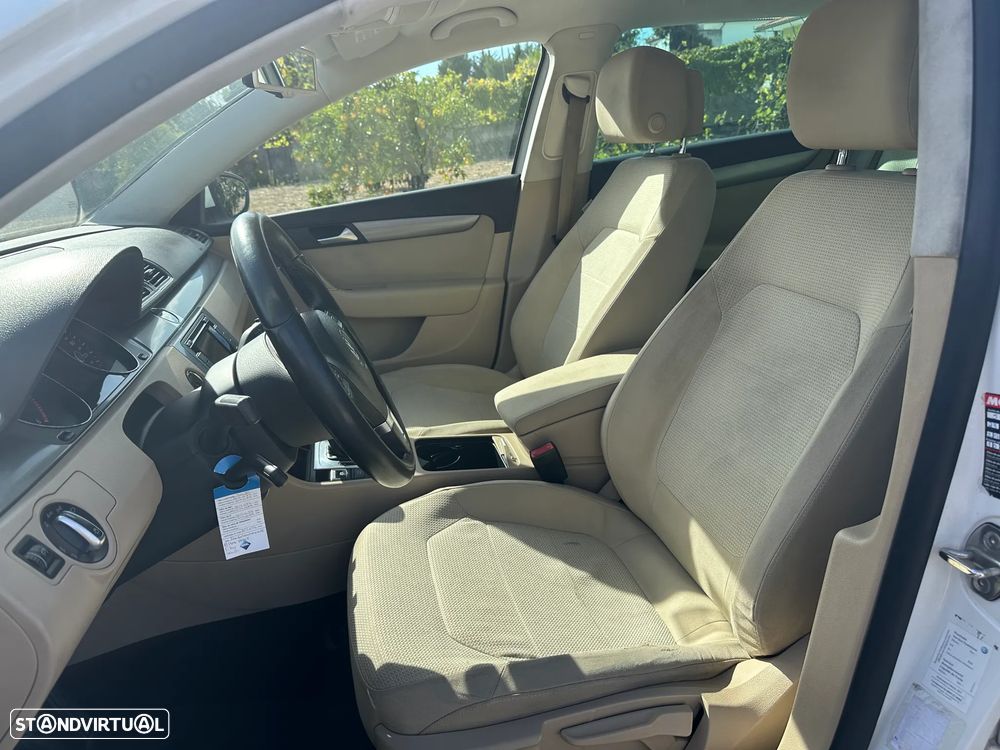 VW Passat Variant - 17