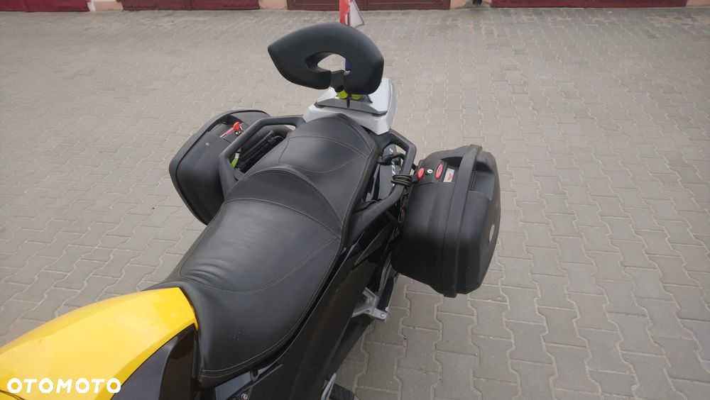 Can-Am Spyder - 11