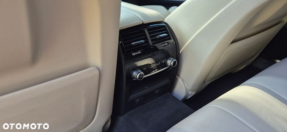 BMW Seria 5 530i xDrive M Sport sport - 11