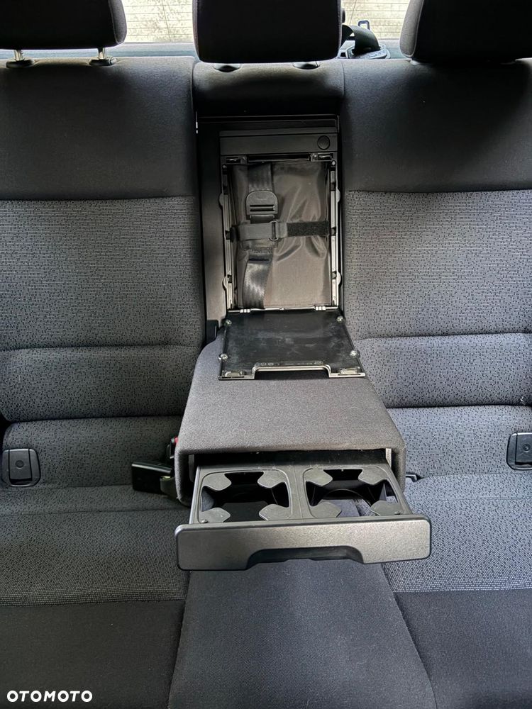 BMW Seria 3 - 16