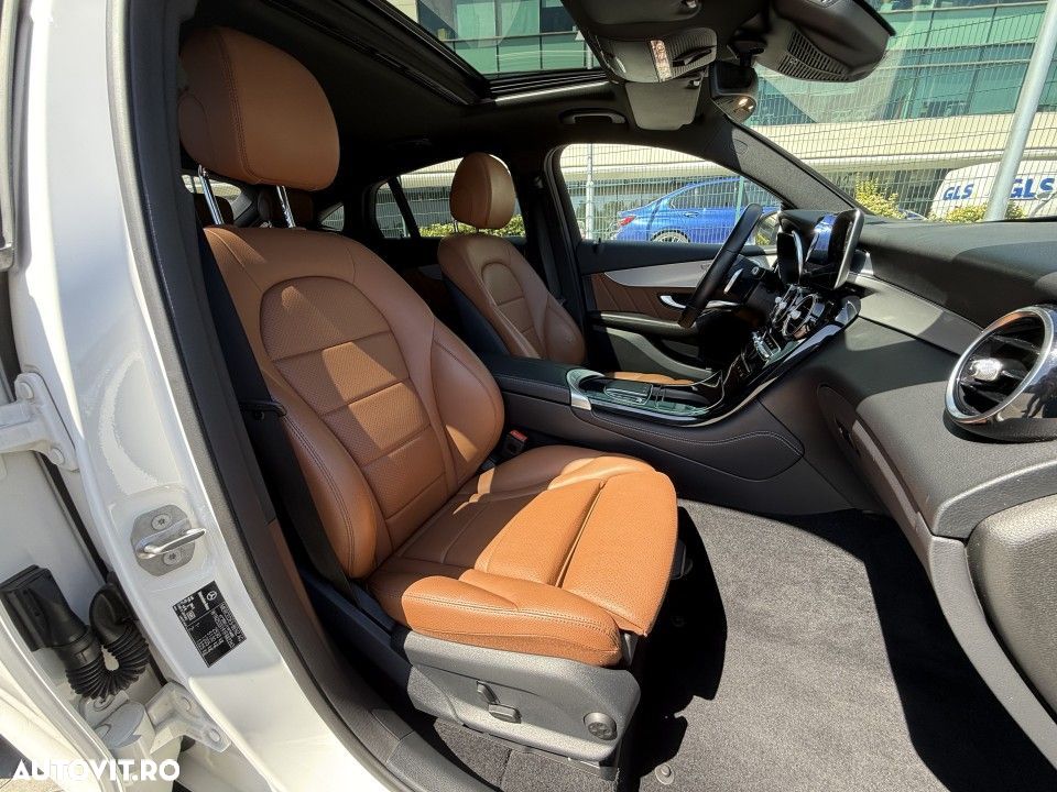 Mercedes-Benz GLC Coupe 300 d 4MATIC - 17