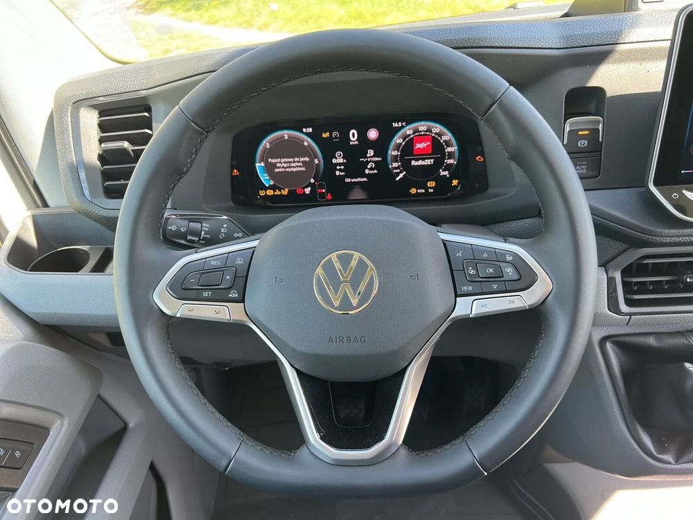 Volkswagen Crafter KONTENER MEBLOWY+WINDA/35 Podwozie z pojedynczą kabiną 2,0 l 163 KM manual r. o.: 4490 mm - 19
