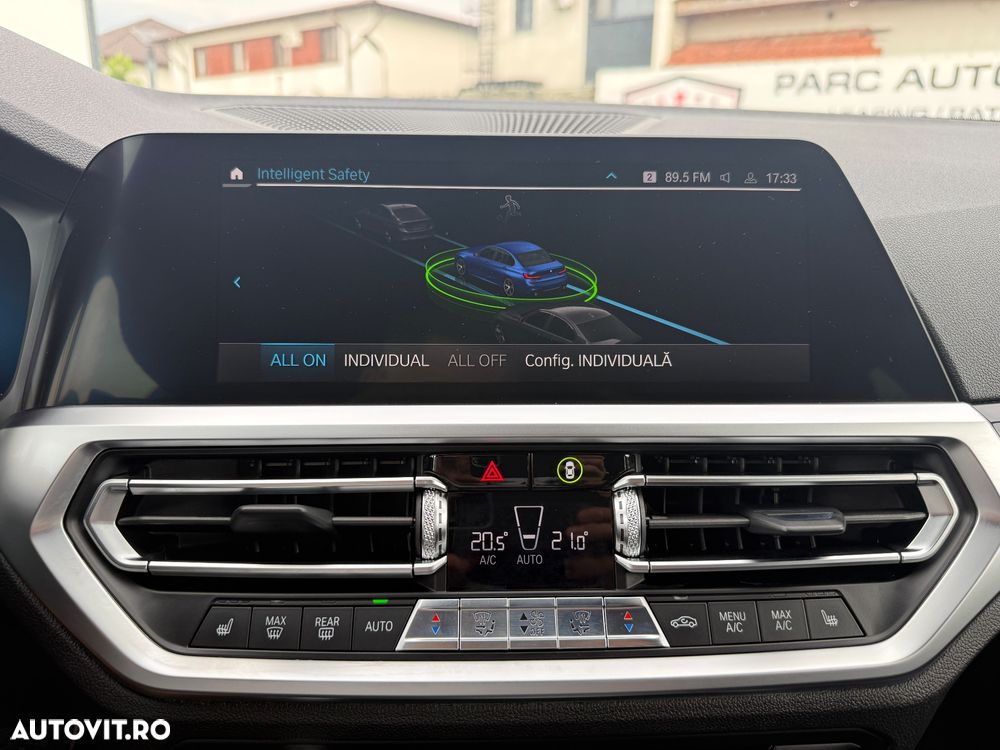 BMW Seria 3 330e Aut. M Sport - 31