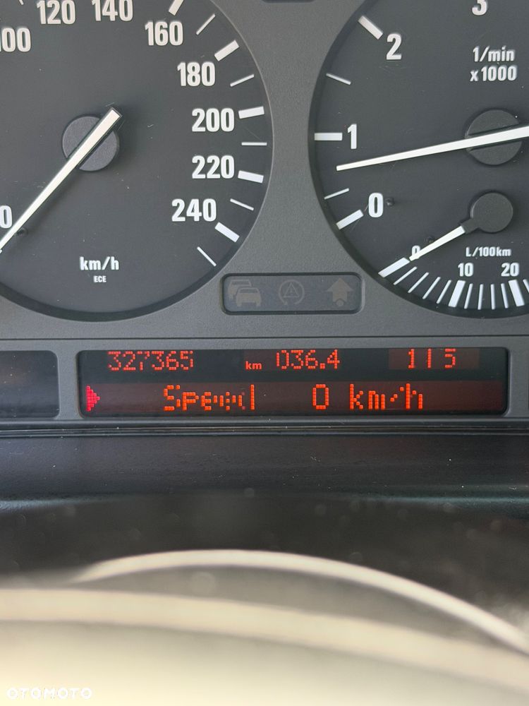 BMW Seria 5 - 21