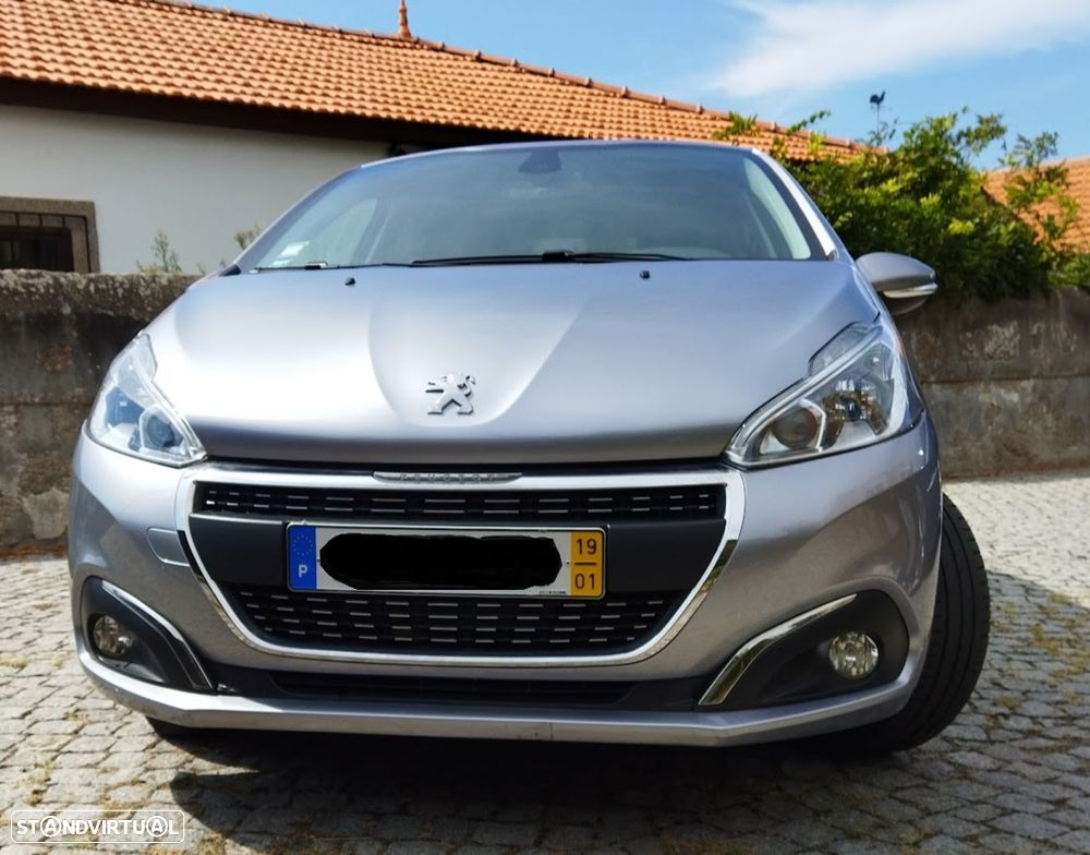 Peugeot 208 1.2 PureTech Signature - 1