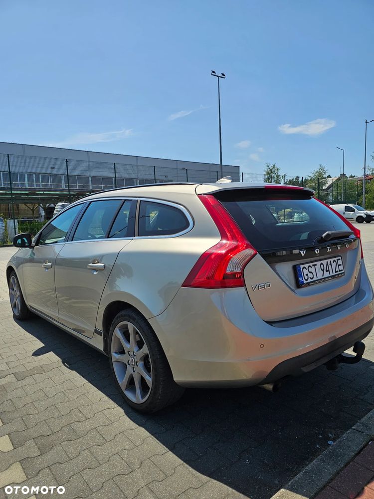 Volvo V60 D4 Momentum - 2