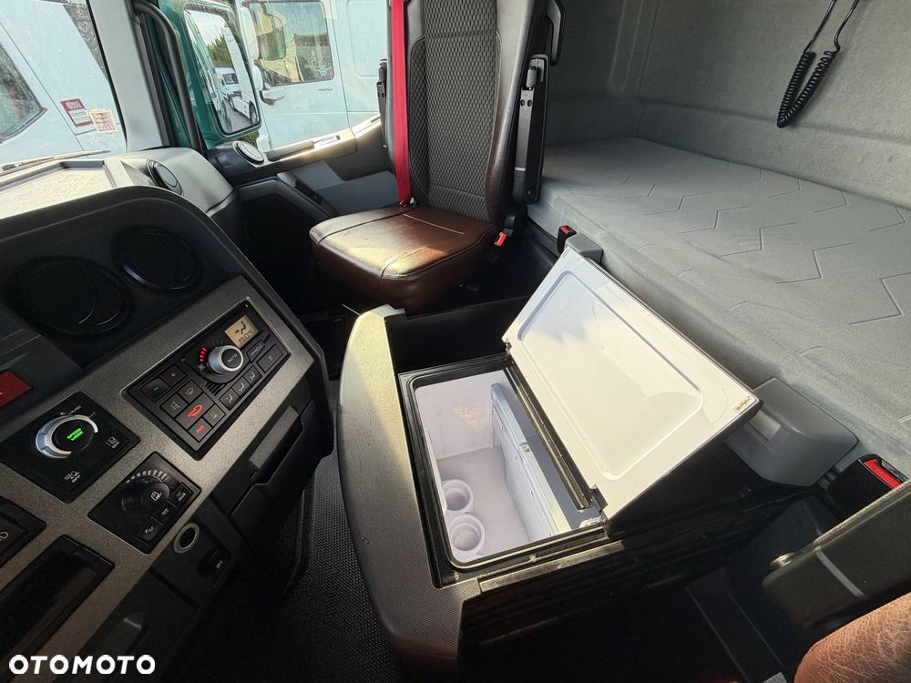 Renault GAMA T 520 EURO 6 // SERWISOWANY // KLIMA POSTOJOWA // ALUFELGI - 10