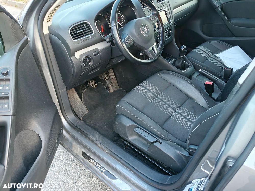 Volkswagen Golf - 5