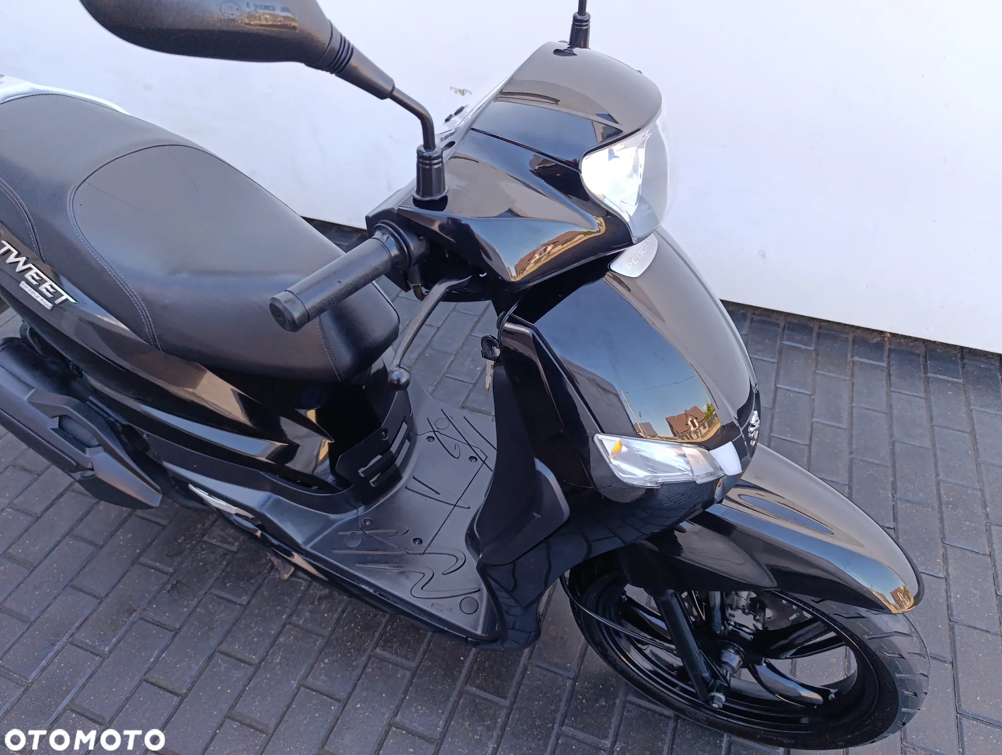 Peugeot Tweet - 23