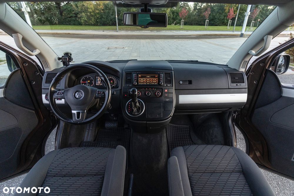 Volkswagen Multivan - 37