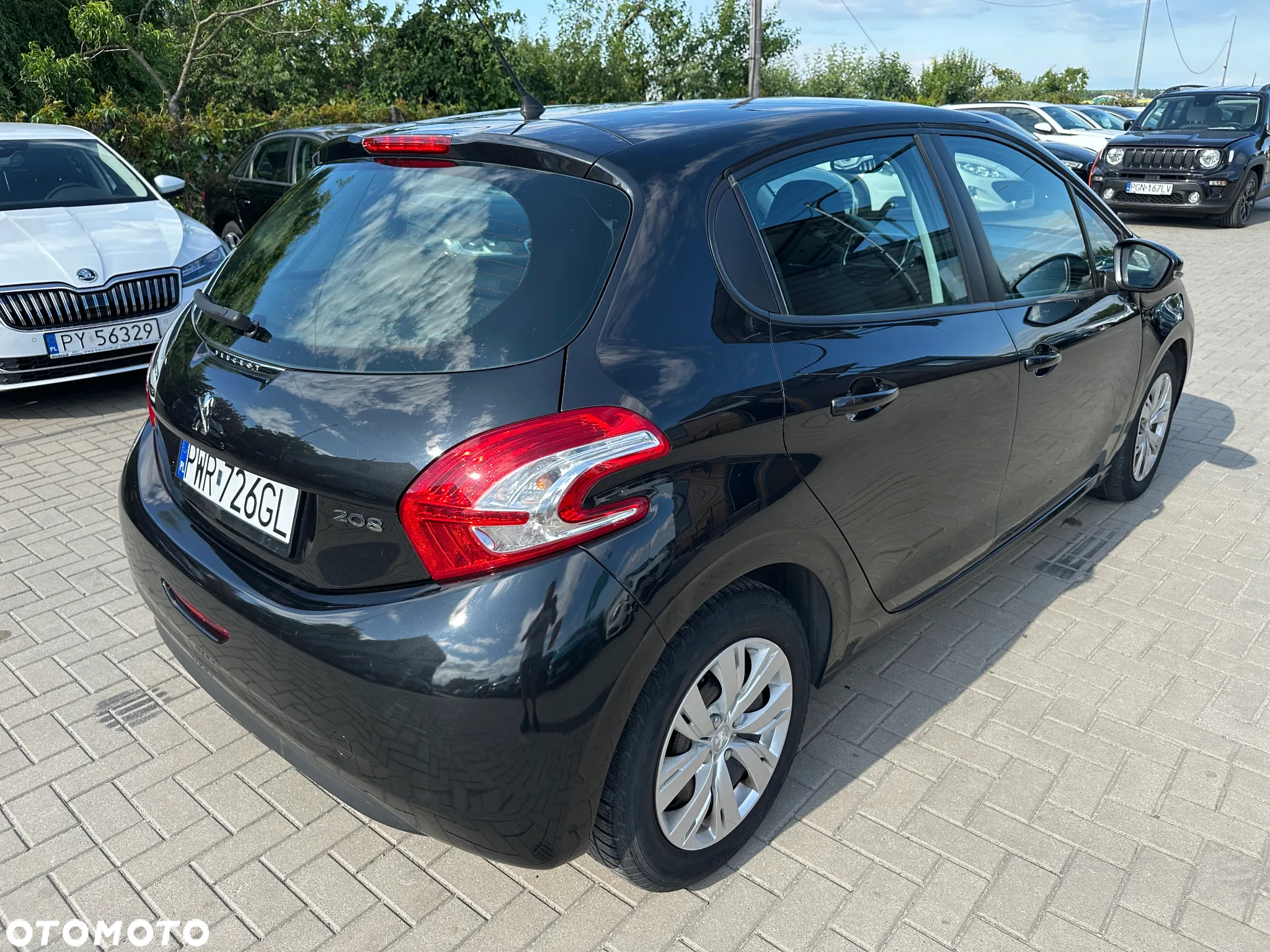 Peugeot 208 - 3