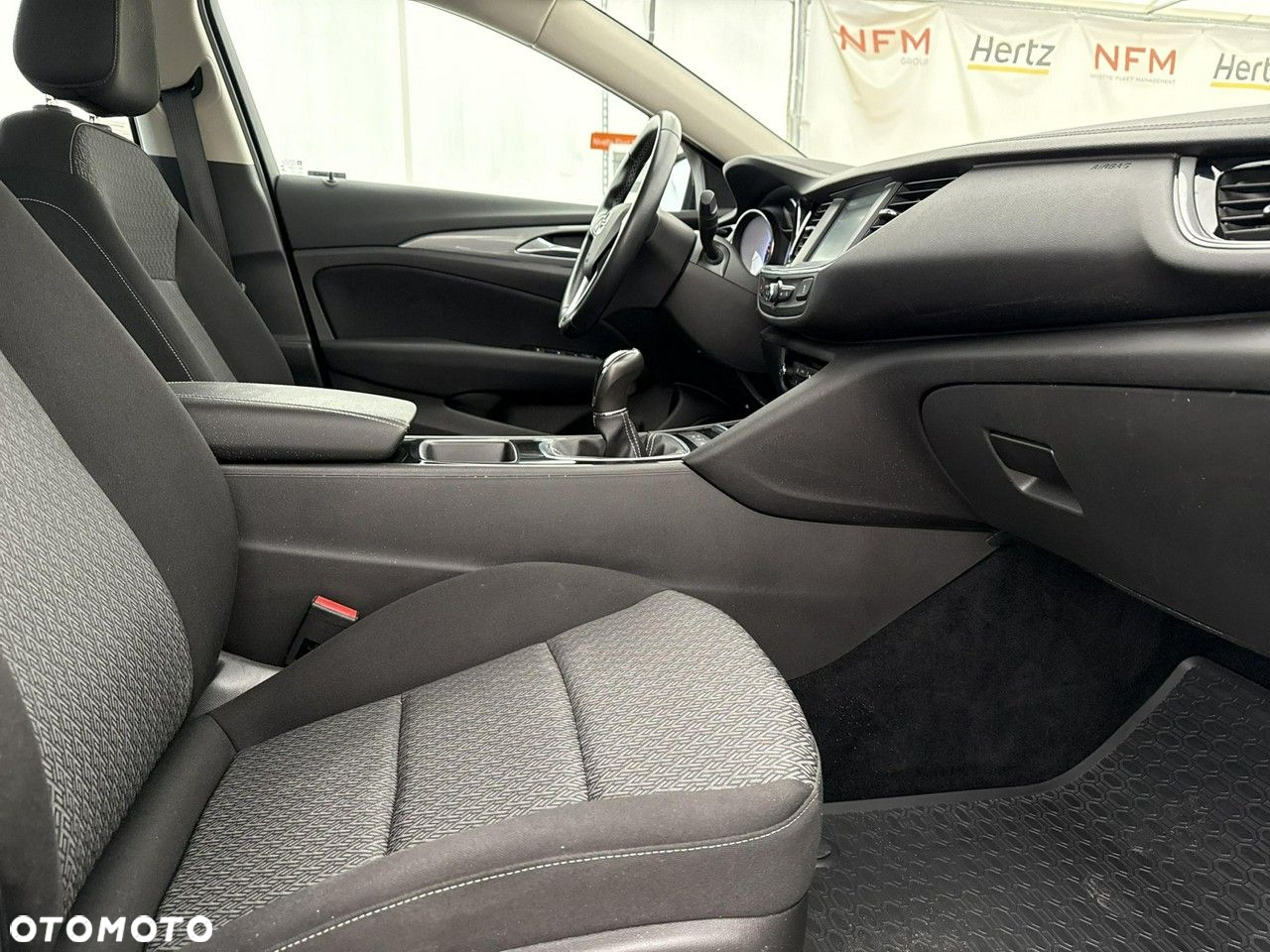 Opel Insignia - 22