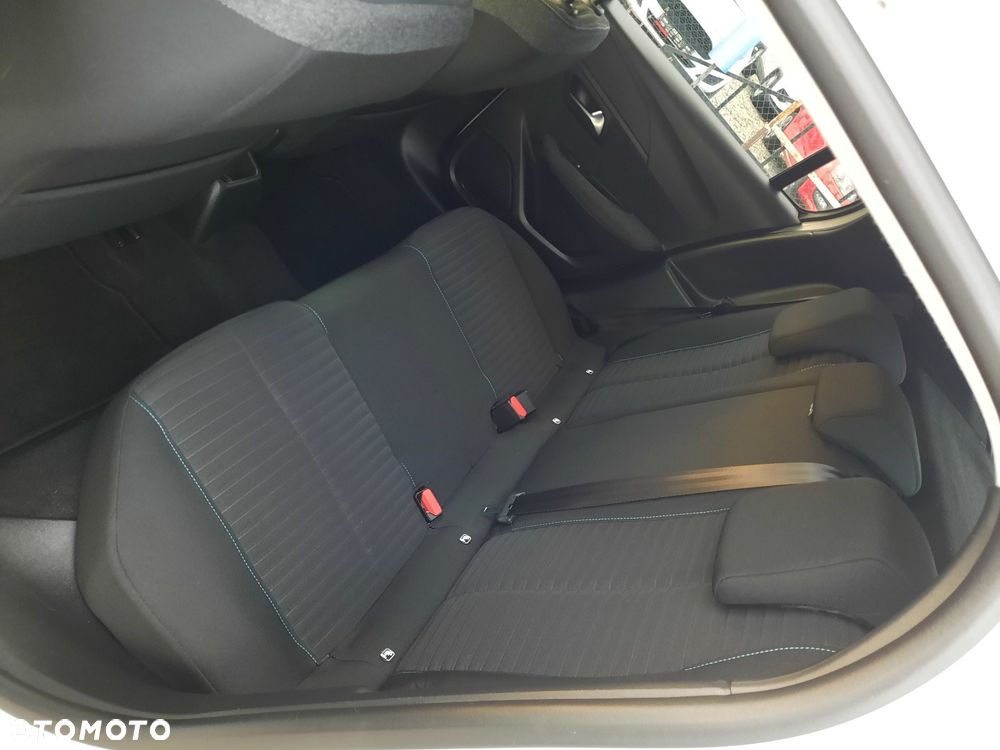 Peugeot 208 1.2 PureTech Style S&S - 18