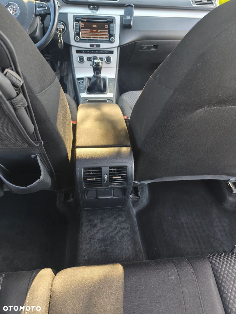Volkswagen Passat 2.0 TDI 4Mot Highline - 11