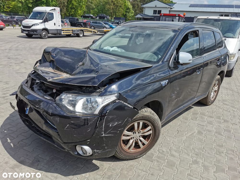 Mitsubishi Outlander Intense + - 1