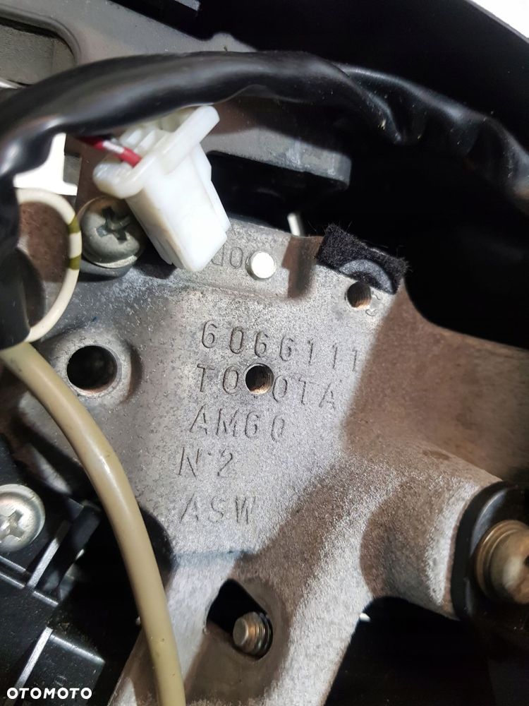 kierownica multi skóra 6066111 toyota auris i e15 eur 07r - 14