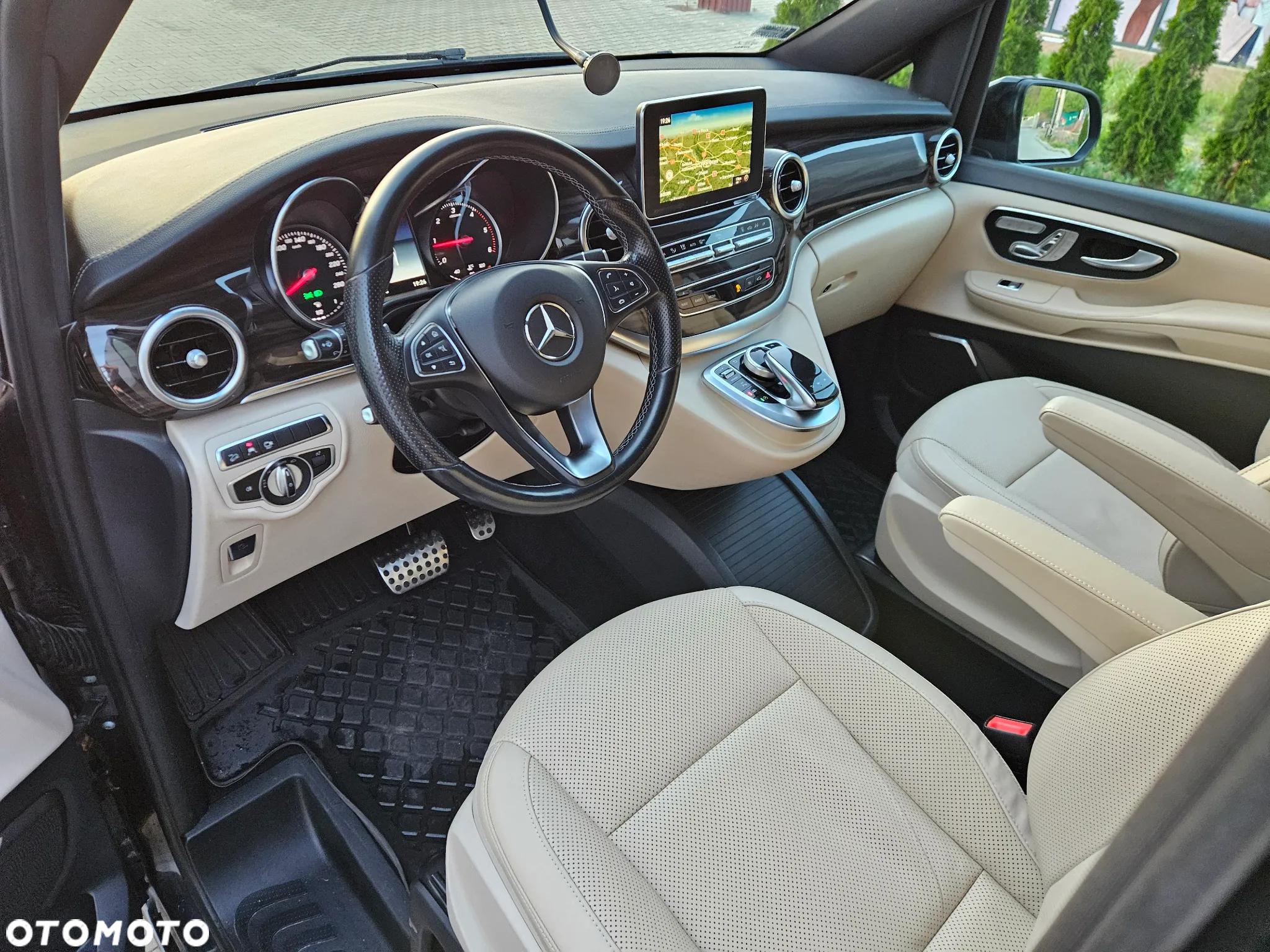 Mercedes-Benz Klasa V 250 d 4-Matic Avantgarde 7G-Tronic (d³ugi) - 17