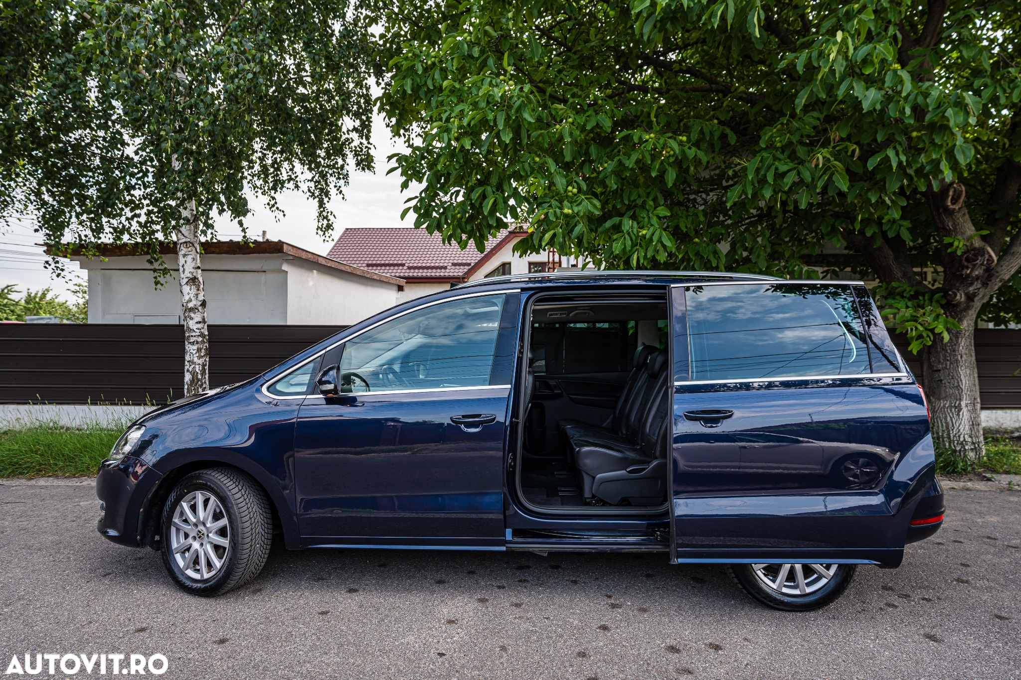 Volkswagen Sharan 2.0 TDI 4MOTION BlueMotion Technology Highline - 4