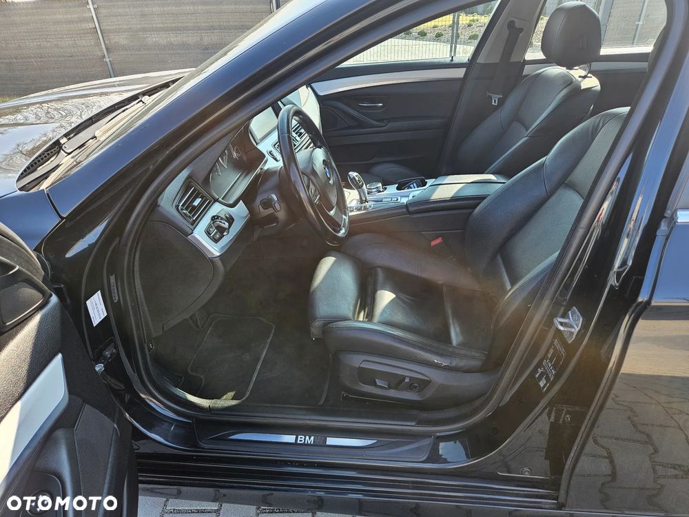 BMW Seria 5 525d xDrive Modern Line - 9