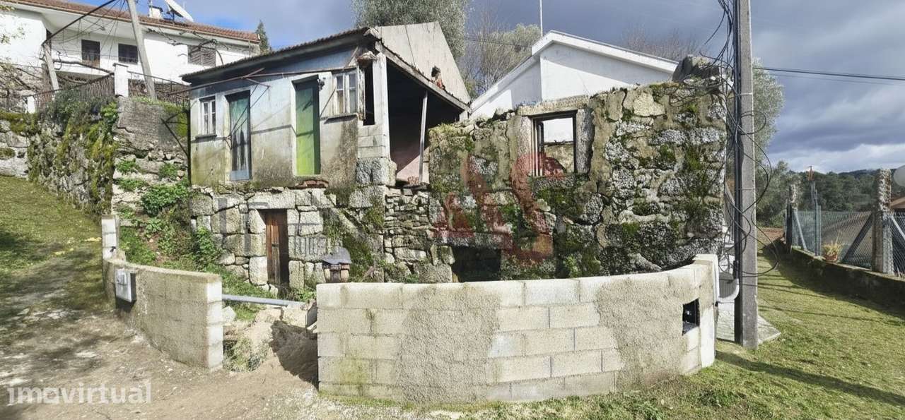 Moradia para Restauro em Quinchães, Fafe - Grande imagem: 2/13