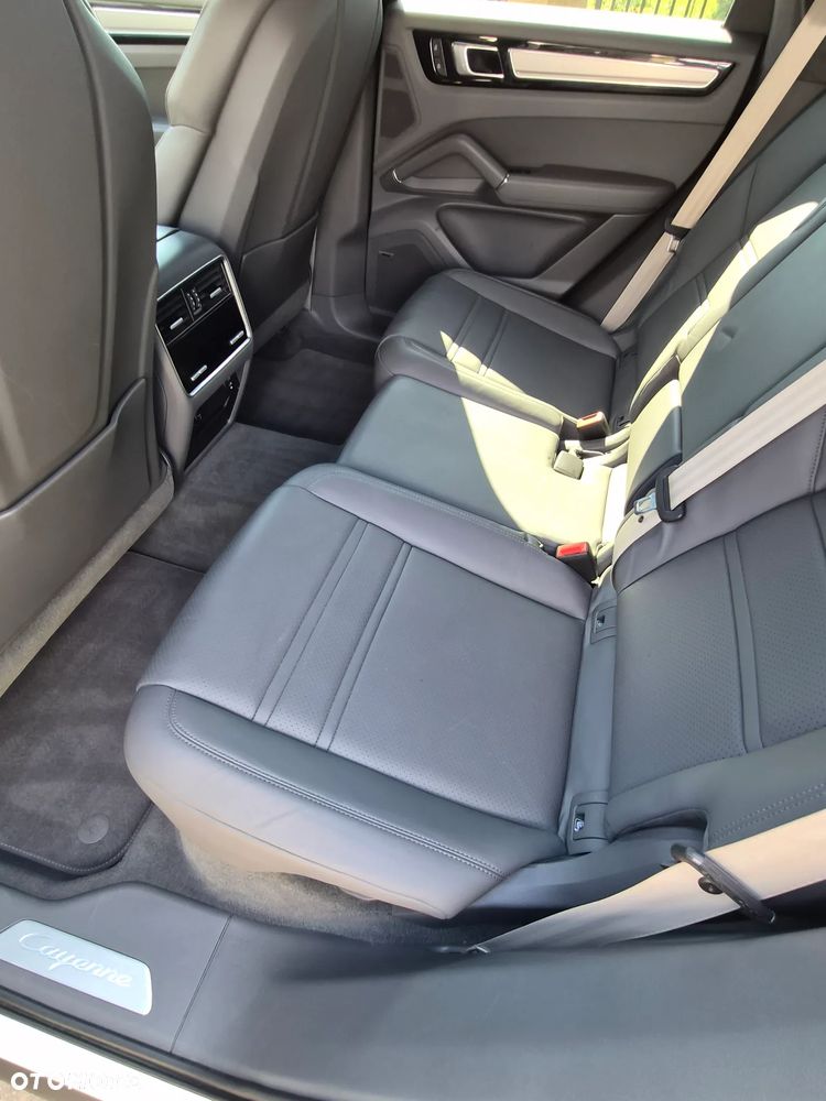 Porsche Cayenne S Platinum Edition - 28