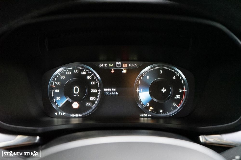 Volvo V60 2.0 D3 Momentum - 35
