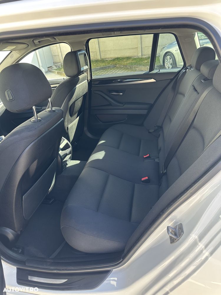 BMW Seria 5 520d xDrive AT - 18