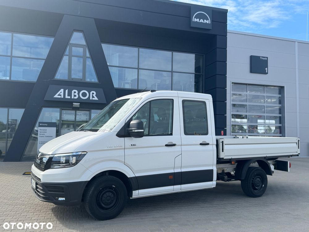 MAN 4X4 / TGE 3.140 DOKA 7-osobowa - 2